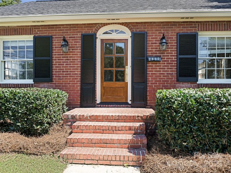 Property image 2 at 2837 Hillsdale Avenue, Charlotte, NC 28209