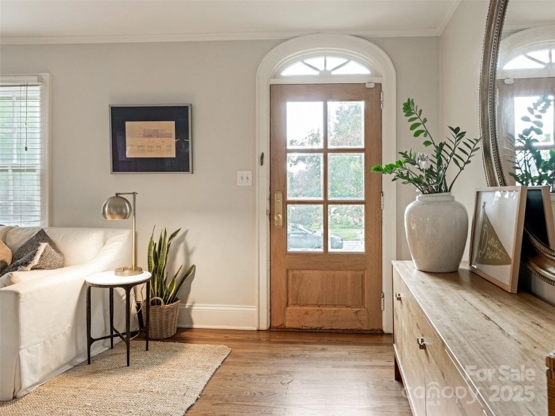 Property image 3 at 2837 Hillsdale Avenue, Charlotte, NC 28209