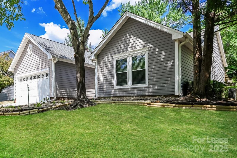 Property image 2 at 11120 Bridgehampton Drive, Charlotte, NC 28262