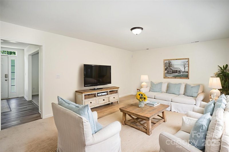 Property image 3 at 9146 Austin Ridge Lane, Charlotte, NC 28214