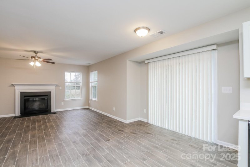 Property image 5 of 807 Swearngan Ridge Court in Kyliglen, Charlotte, NC 28216