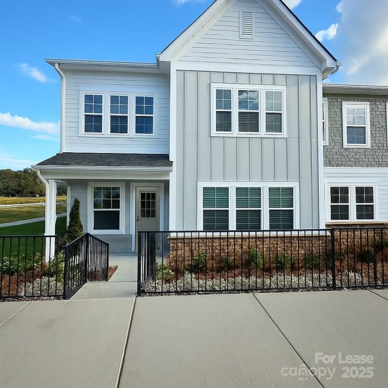 8903 Nettleton Avenue