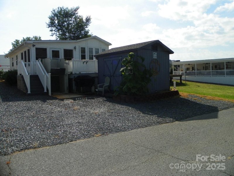 Property image 2 of 111 Scenic Lane in Badin Shores Resort, New London, NC 28127