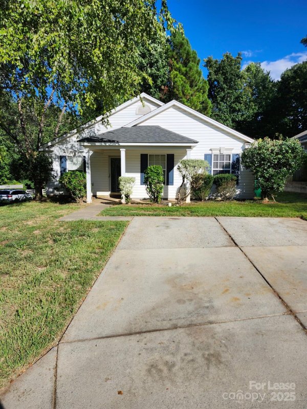 Cambridge, Charlotte Community