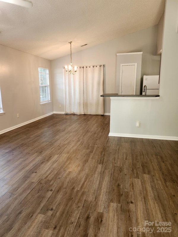 Property image 4 of 10648 Greatford Court in Cambridge, Charlotte, NC 28215