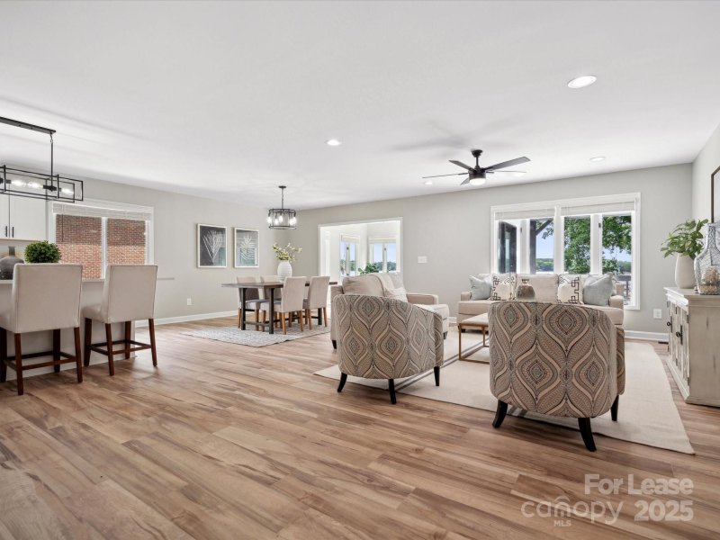 Property image 5 of 4954 Moonlite Bay Drive in Moonlite Bay, Sherrills Ford, NC 28673