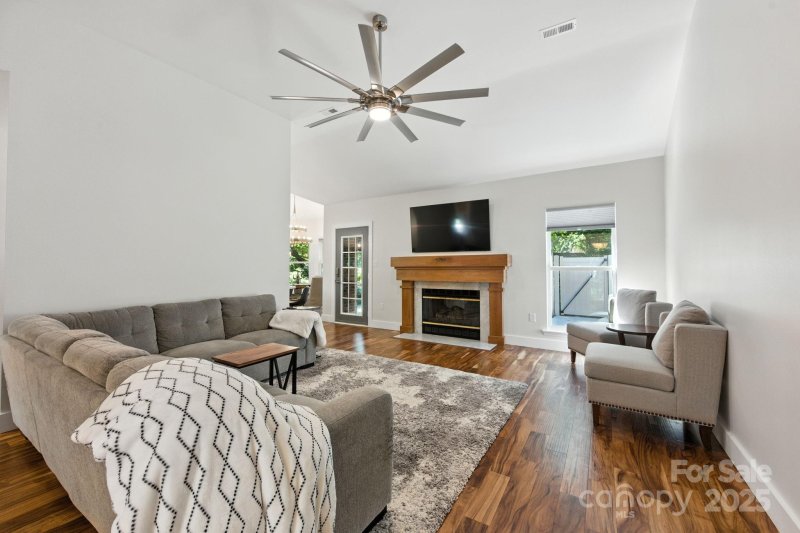 Property image 3 at 211 Southhaven Drive, Mooresville, NC 28117