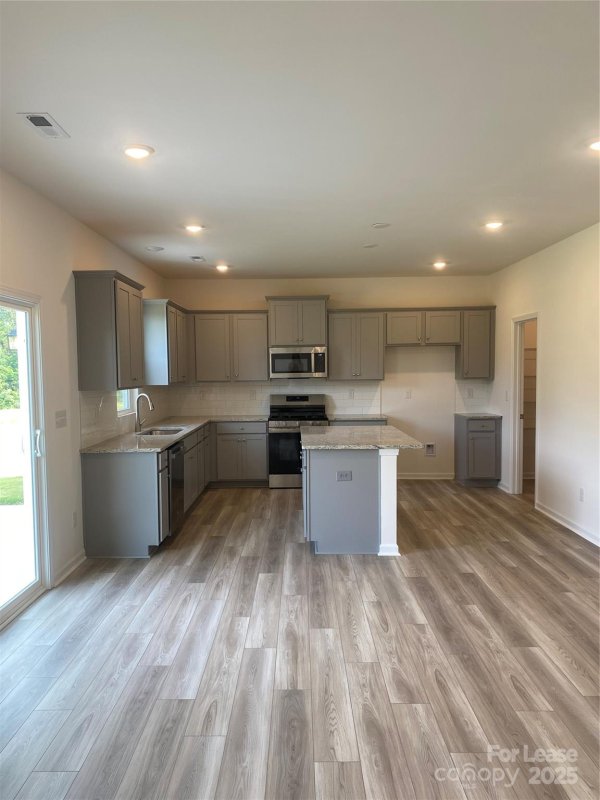 Property image 3 of 1211 Fremont Drive in Canterbury Station, Wingate, NC 28174