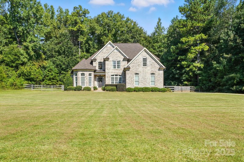 Property image 3 of 7006 Nesbit Road in Cane Pointe, Waxhaw, NC 28173