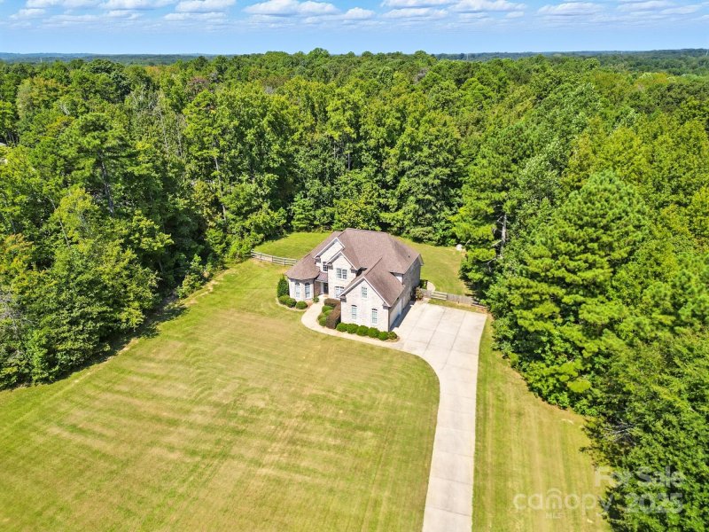Property image 4 of 7006 Nesbit Road in Cane Pointe, Waxhaw, NC 28173