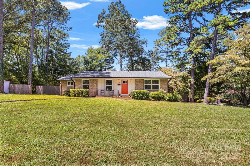 Property image 2 of 3747 Mckelvey Street in Shamrock Hills, Charlotte, NC 28215