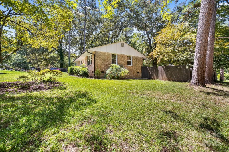 Property image 4 of 3747 Mckelvey Street in Shamrock Hills, Charlotte, NC 28215