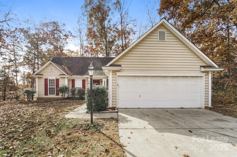 7052 Hunters Bluff Drive