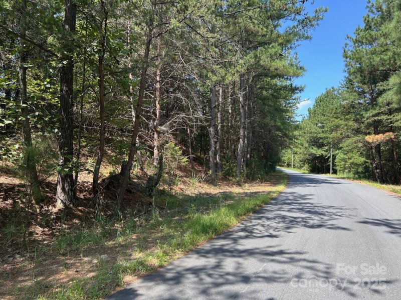 Property image 4 of 4 6 Waterford Court in The Greens, Granite Falls, NC 28630