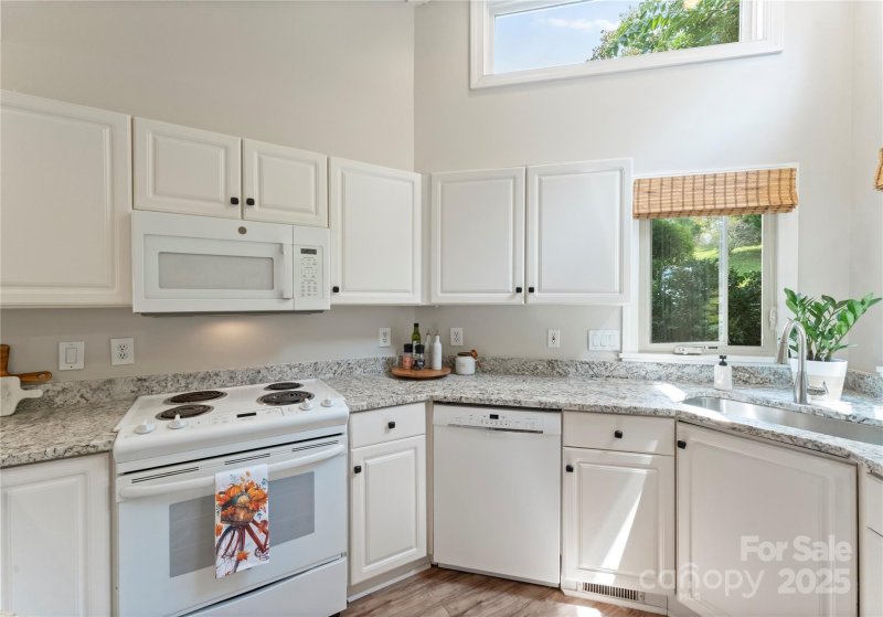 Property image 4 of 14617 Waterside Drive in The Yachtsman, Charlotte, NC 28278