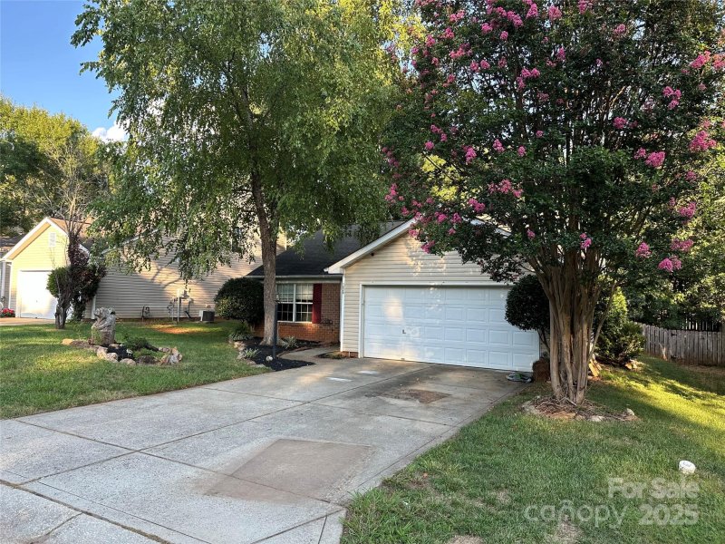 Property image 3 of 1026 Valley Forge Drive in Forest Oaks, Clover, SC 29710