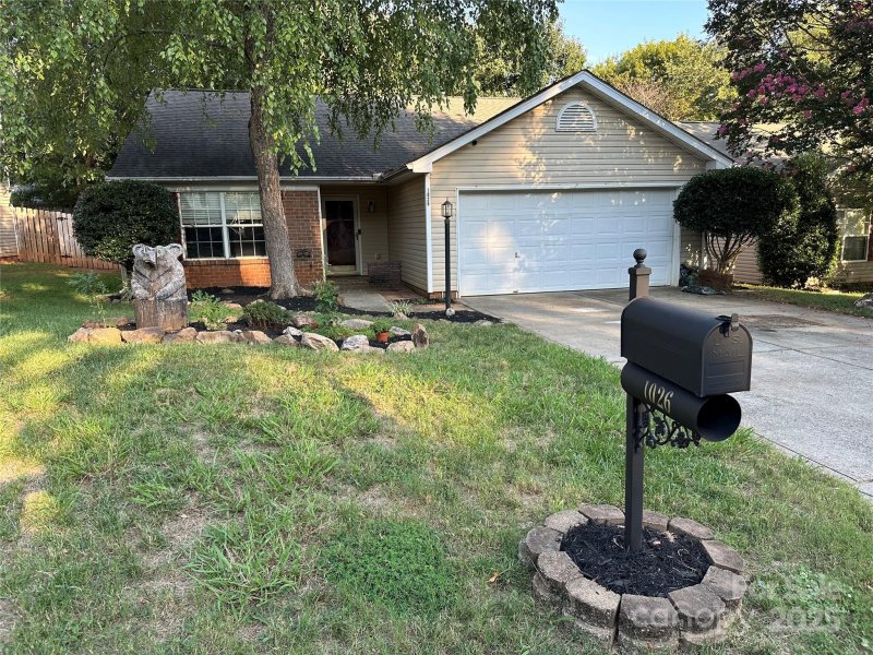 Property image 4 of 1026 Valley Forge Drive in Forest Oaks, Clover, SC 29710