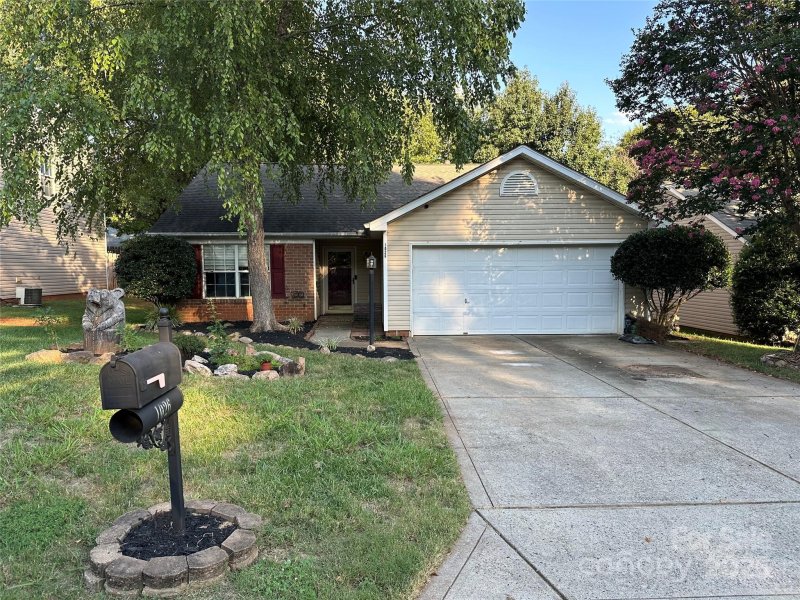 Property image 5 of 1026 Valley Forge Drive in Forest Oaks, Clover, SC 29710