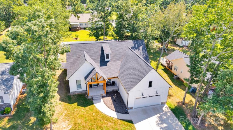 Property image 3 of 2754 Emperor Street in Rachels Vineyard, Claremont, NC 28610