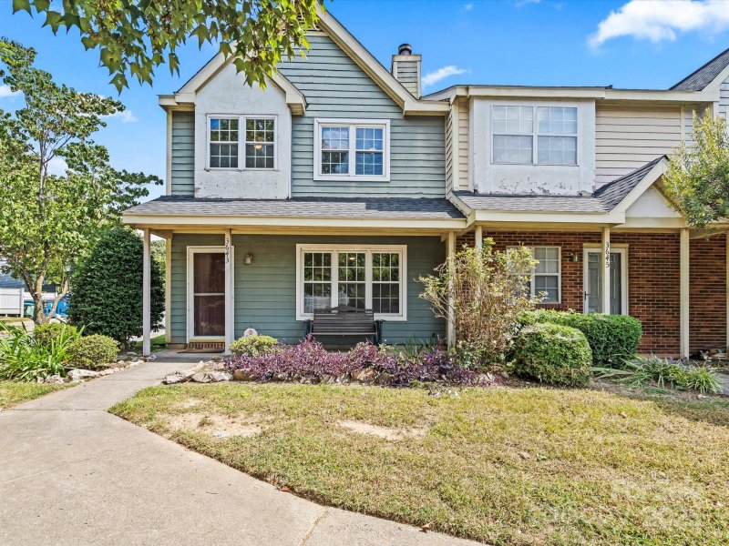 Heathrow on Harris, Charlotte Community