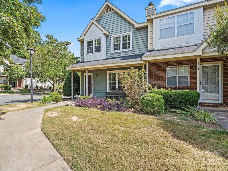 Property image 2 of 3643 Huyton Court in Heathrow on Harris, Charlotte, NC 28215