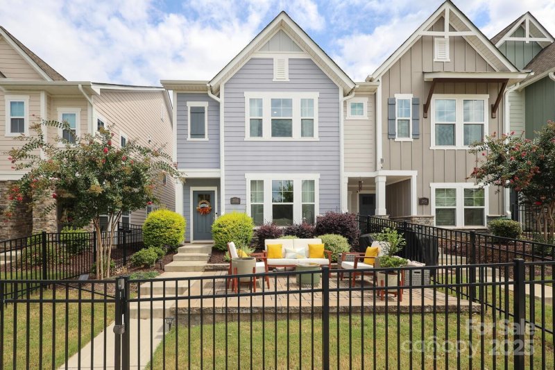 Property image 2 at 2518 Lydia Avenue, Charlotte, NC 28205