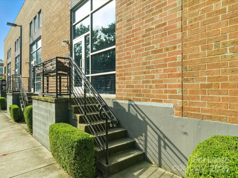 Property image 2 of 915 Westmere Avenue in Skybox, Charlotte, NC 28208