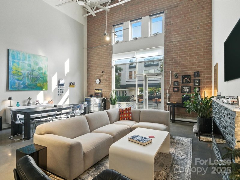 Property image 4 of 915 Westmere Avenue in Skybox, Charlotte, NC 28208