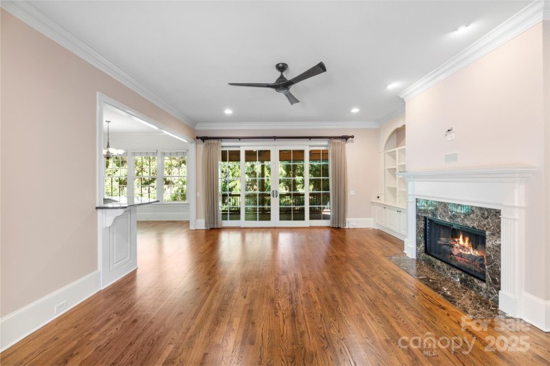 Property image 3 of 8928 Heydon Hall Circle in Heydon Hall, Charlotte, NC 28210