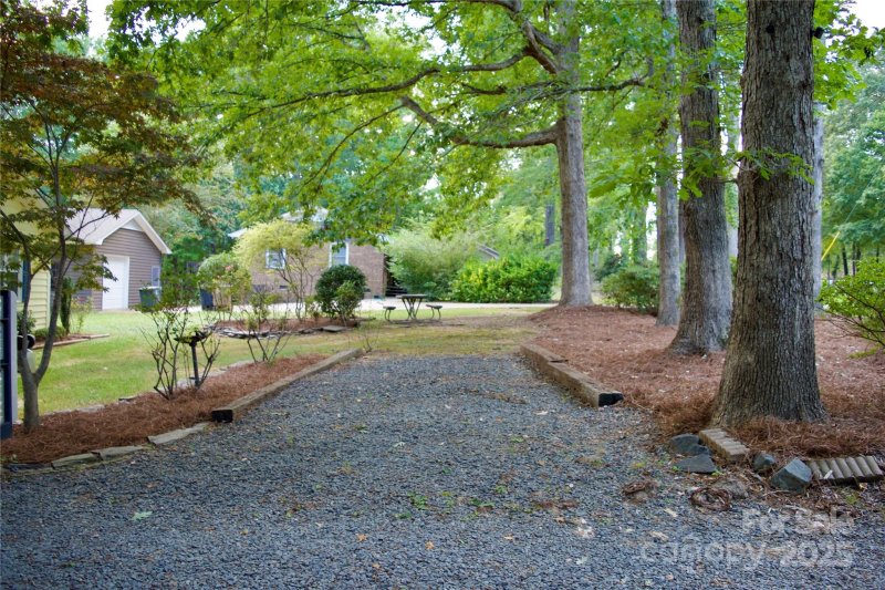 Property image 3 of 2929 Matoka Trail in Indian Brook, Matthews, NC 28104