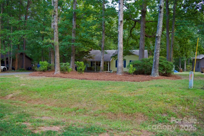Property image 4 of 2929 Matoka Trail in Indian Brook, Matthews, NC 28104