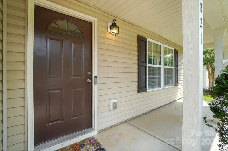 Property image 2 of 1821 Tradd Avenue in Oaks At Clover, Clover, SC 29710