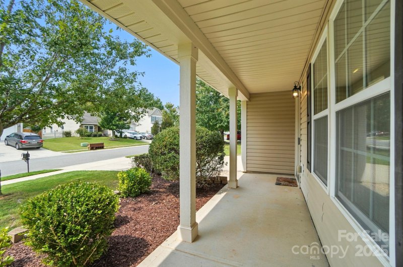 Property image 3 of 1821 Tradd Avenue in Oaks At Clover, Clover, SC 29710