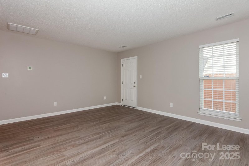 Property image 3 at 2903 Fairglen Road, Charlotte, NC 28269