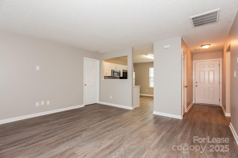 Property image 4 at 2903 Fairglen Road, Charlotte, NC 28269