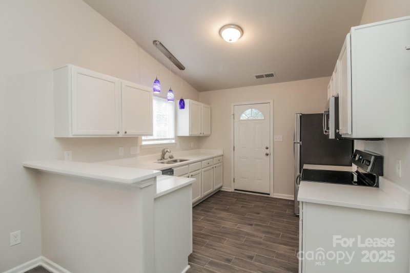 Property image 5 at 2865 Oasis Lane, Charlotte, NC 28214