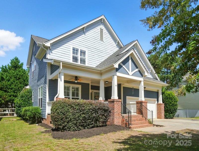 342 Shoreline Parkway