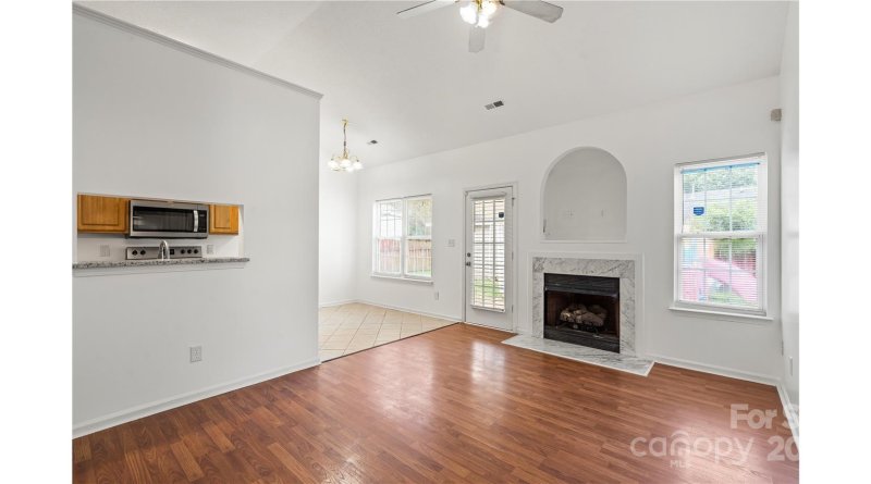 Property image 5 of 1917 Nigel Court in The Hamptons, Charlotte, NC 28213