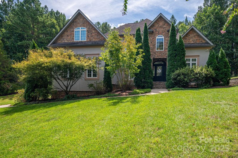 Property image 2 of 131 Winding Forest Drive in Winding Forest, Troutman, NC 28166