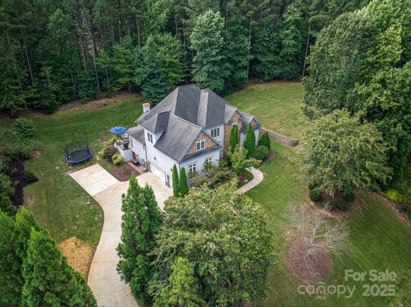 Property image 4 of 131 Winding Forest Drive in Winding Forest, Troutman, NC 28166