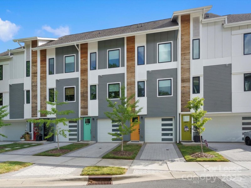 2653 Shenandoah Avenue