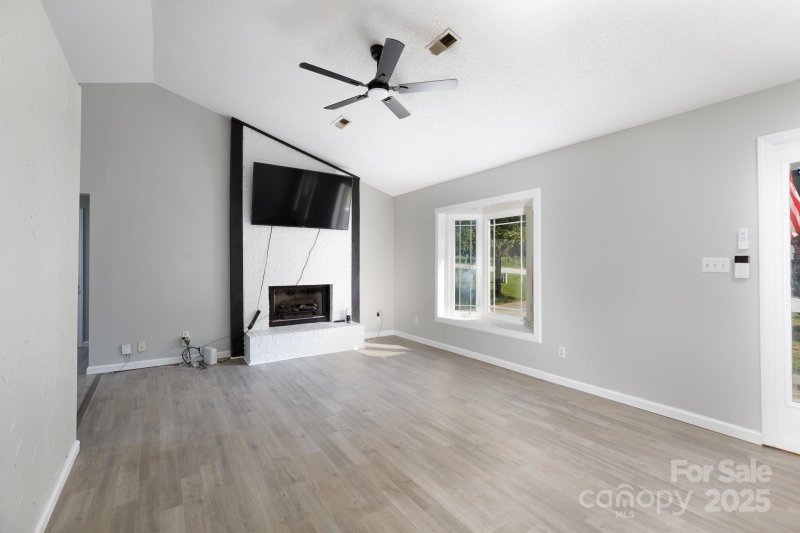 Property image 3 at 200 Nottingham Drive, York, SC 29745