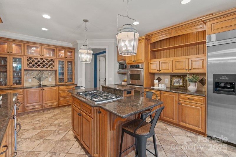 Property image 5 of 8915 Linden Grove Court in Northview Harbour, Sherrills Ford, NC 28673