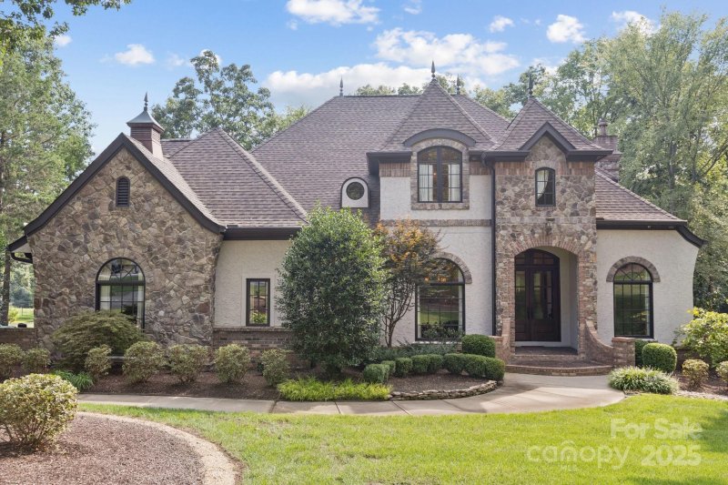 Property image 2 of 2900 Cutter Court in Woodhall, Waxhaw, NC 28173