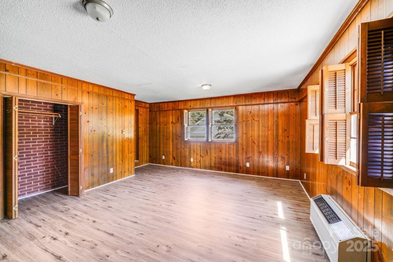 Property image 5 of 830 Cabaniss Drive in Eastway Heights, Shelby, NC 28150