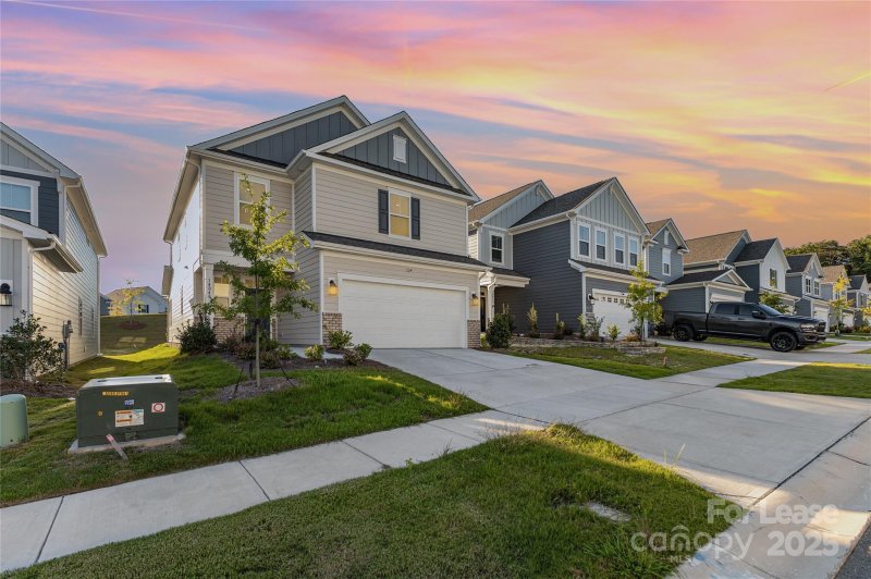 Property image 3 of 14040 Lake Home Lane in North Reach, Charlotte, NC 28278