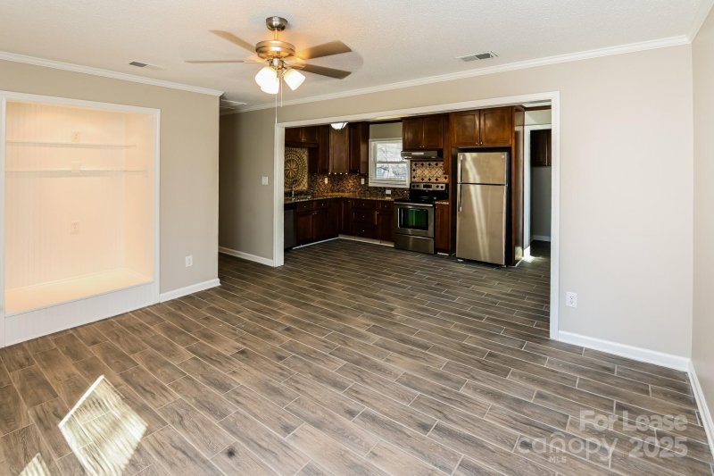 Property image 5 at 10201 Arbordale Avenue, Charlotte, NC 28215