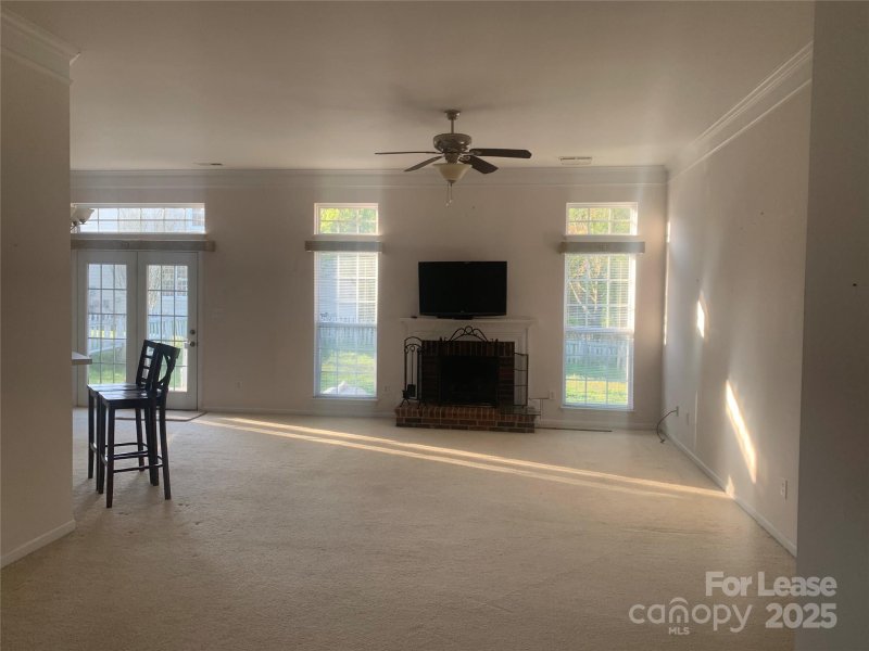 Property image 2 of 10514 Hellebore Road in Back Creek Forest, Charlotte, NC 28213