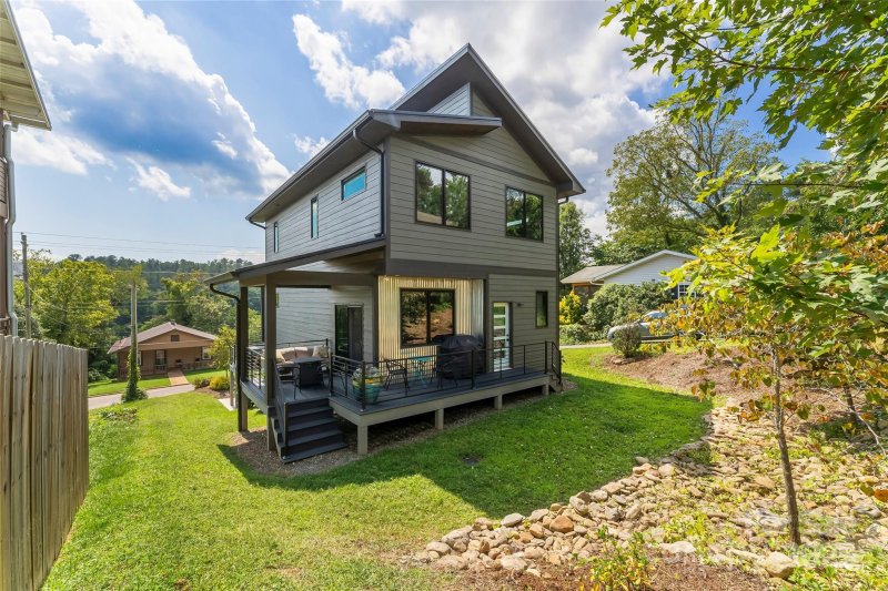 Property image 4 of 120 Joyner Avenue in West Asheville, Asheville, NC 28806