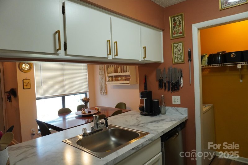 Property image 5 at 4508 Sharon Chase Drive, Charlotte, NC 28215